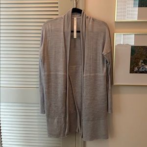 Lulu lemon sweater size 6